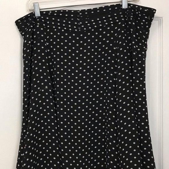 PolkaDot Skirt Suit, Sleeveless - Picture 3 of 9